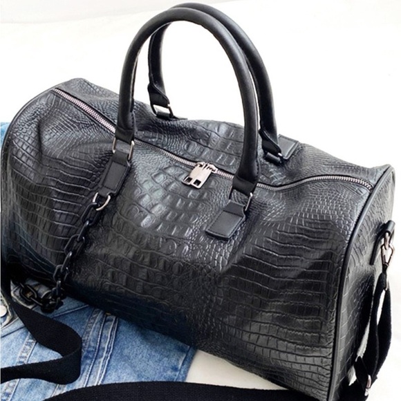 High end faux leather weekender travel bag - Picture 3 of 7